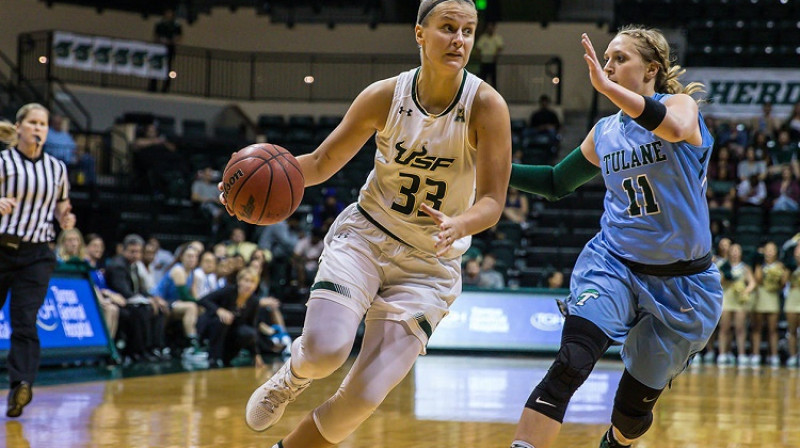 Kitija Laksa: 21 punkts uzvarā pār "Tulane"
Foto: USF