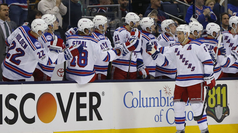 Dens Džirardi saņem partneru apsveikumus
Foto: USA TODAY Sports/Sipa USA