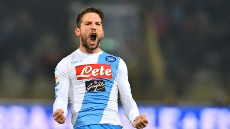 Drīss Mertenss ar gūtajiem vārtiem nodrošināja kārtējo "Napoli" uzvaru
Foto: AFP/Scanpix