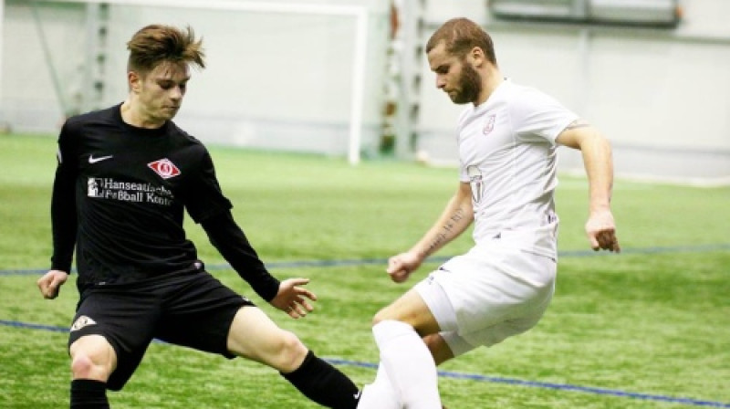 Alans Siņeļņikovs (no labās)
Foto: Nora Krevņeva