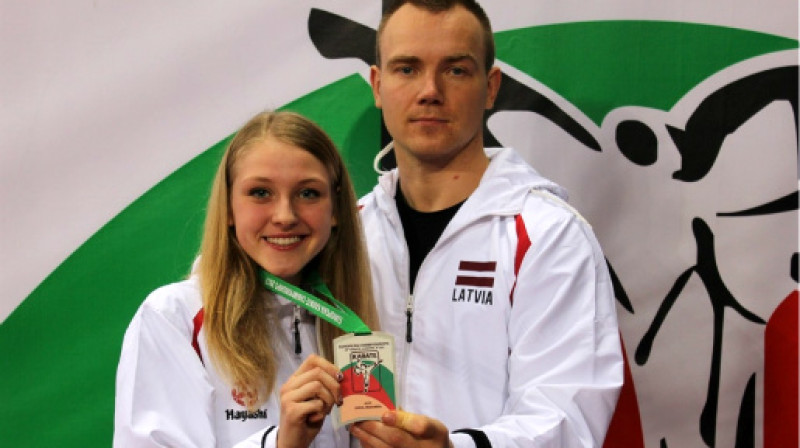 Kristīne Vīča un treneris Rolands Družoks
Foto: cesvaine.lv