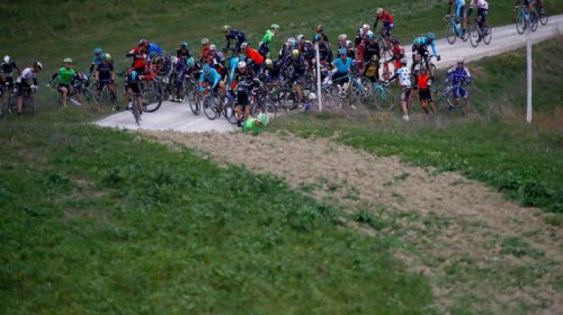 Kritiens "Strade Bianche" velobraucienā
Foto: Cannondale - Drapac komandas arhīvs