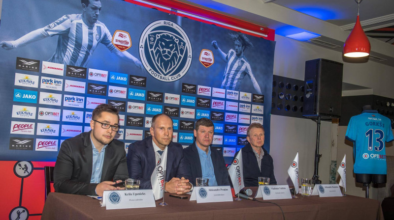 Krišs Upenieks, Aleksandrs Proņins, Vladimirs Volčeks un Aleksandrs Romašins
Foto: "Riga" FC