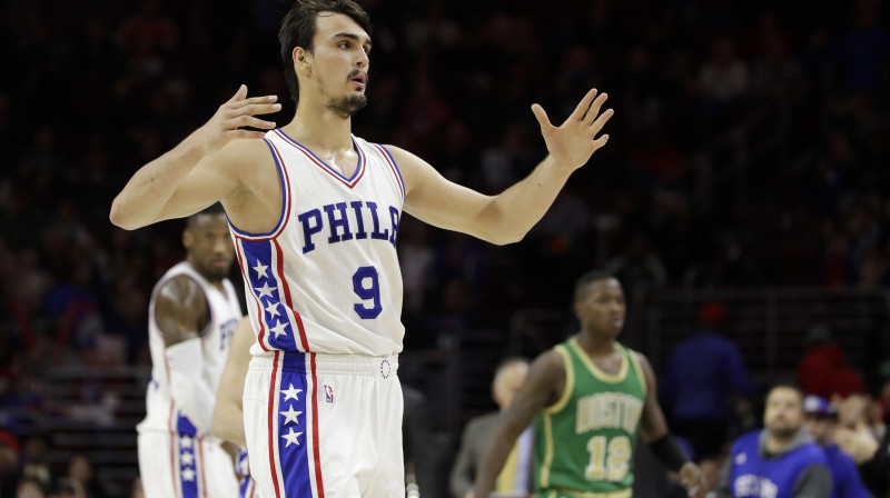Dario Šaričs un "76ers" turpina demonstrēt arvien labāku sniegumu
Foto: AP/Scanpix