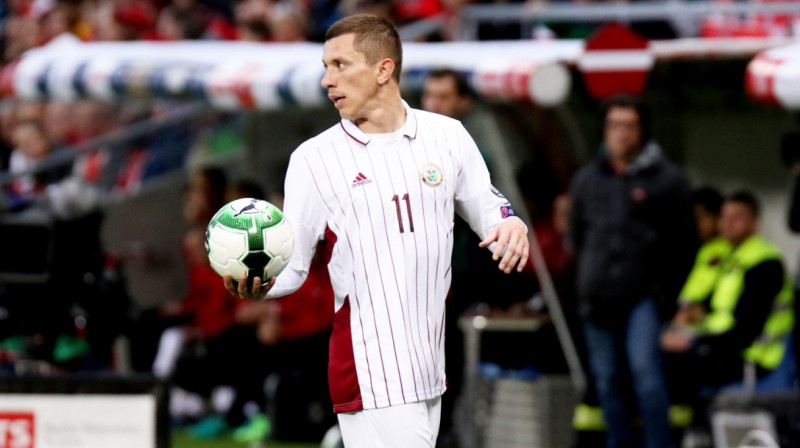 Aleksandrs Solovjovs spēlē pret Šveici
Foto: LFF