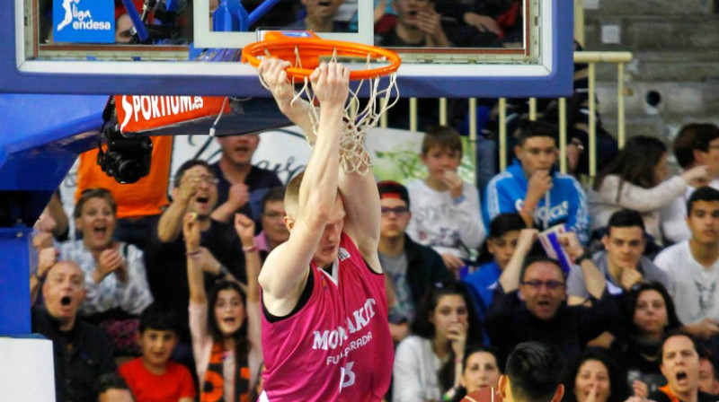 Rolands Šmits danko pret Madrides "Real"
Foto: Baloncesto Fuenlabrada SAD