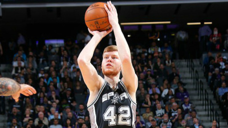 Foto: Rocky Widner / GettyImages, Spurs.com