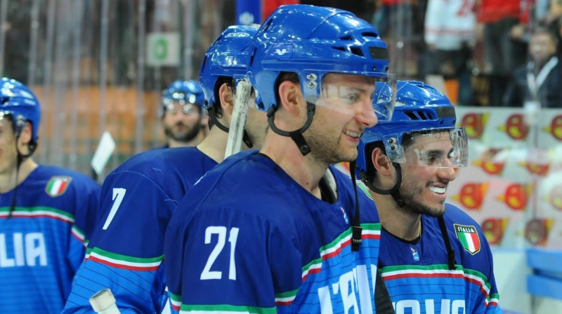 Itālijas hokeja izlase.
http://www.fisg.it/
