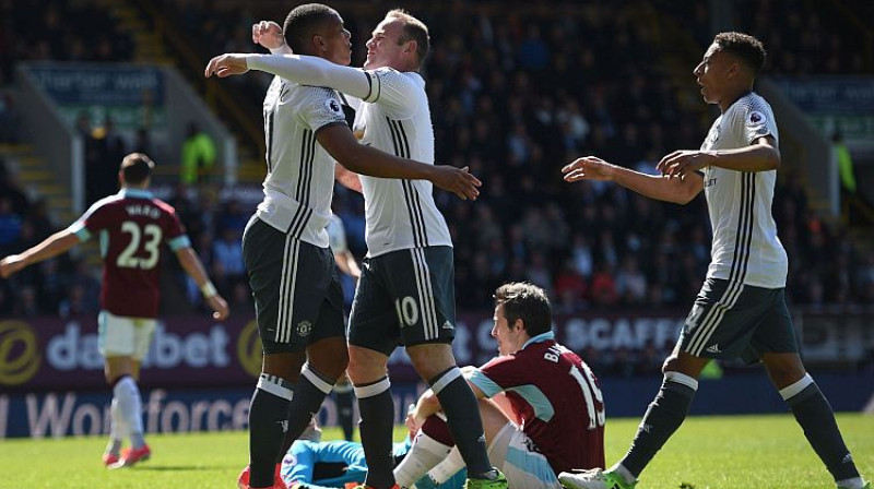 Antonī Marsiāls un Veins Rūnijs atzīmē pirmo vārtu guvumu
Foto: AFP/Scanpix