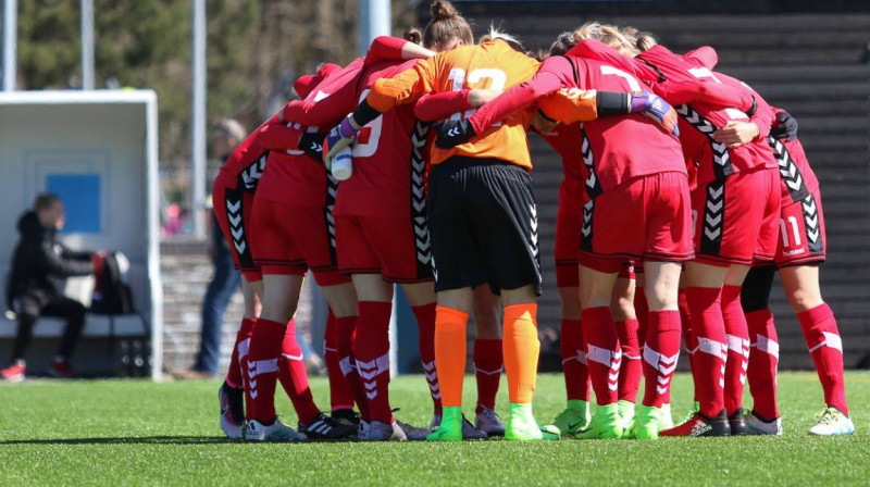 "Rīgas Futbola Skolas" meitenes
Foto: Sieviešu Futbols