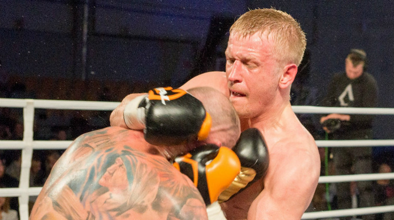 Mihaels Banbula un Nikolajs Grišuņins
Foto: Edgars Cipans / LNK Boxing Night