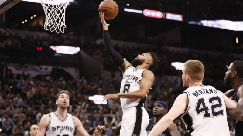 Dāvim Bertānam noskatoties, grozu gūst Petijs Milzs
Foto: USA Today Sports/Scanpix