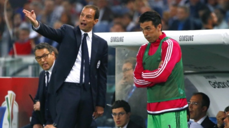 Masimiljāno Allegri un Džanluidži Bufons
Foto: Reuters/Scanpix