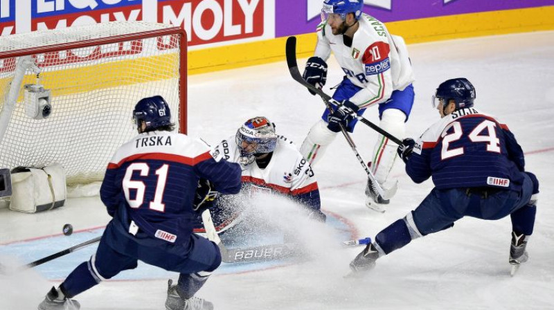 Mirklis no Slovākijas un Itālijas cīņas
Foto: EPA/Scanpix