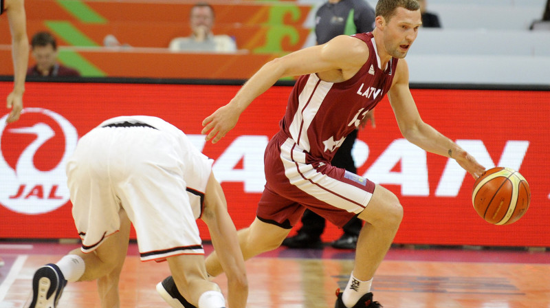 Jānis Strēlnieks
Foto: Romāns Kokšarovs, Sporta Avīze, f64