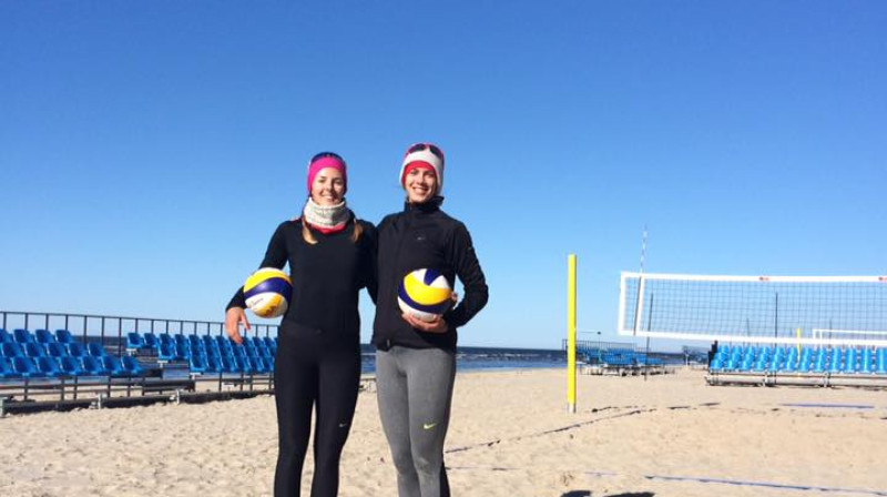 Maija sākumā Jūrmalā ir auksts
Foto: Tīna Graudiņa/Anastasija Kravčenoka beachvolleyball team Latvia
