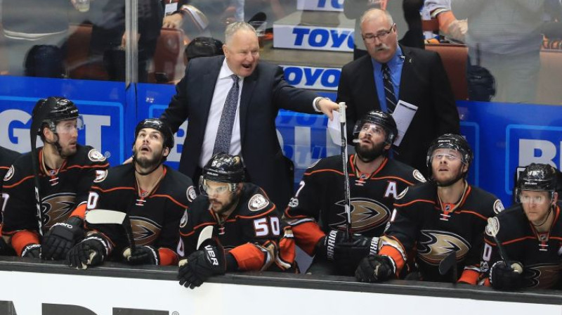 Rendijs Kārlails (treneris pa kreisi) pie "Ducks" vadības stūres
Foto: AFP/Scanpix