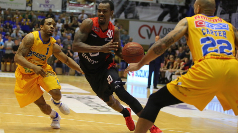 "Energa Czarni Słupsk" pret "BM Slam Stal Ostrów Wielkopolski"
Foto: Tomasz Wojtasik /PAP
