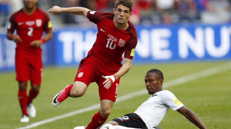 Kristiāns Pulišičs (Nr. 10) cīņā par bumbu
Foto: David Zalubowski/TT NYHETSBYRÅN/AP/Scanpix