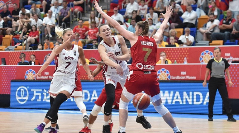 Elīna Babkina un Anete Šteinberga
Foto: fiba.com