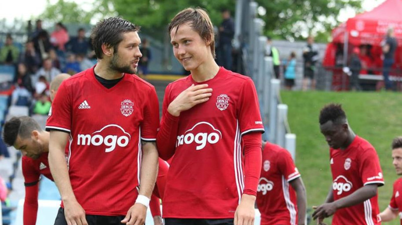 Artūrs Karašausks un Jānis Ikaunieks
Foto: Mārtiņš Sīlis
