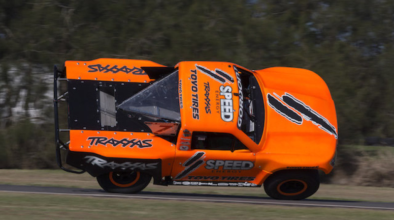 Robijs Gordons pie sacīkšu pikapa stūres
Foto: speedcafe.com