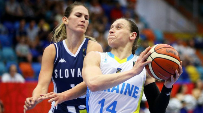Aļina Jagupova spēlē pret Slovākiju no zaudējuma neglāba
Foto: EPA/Scanpix
