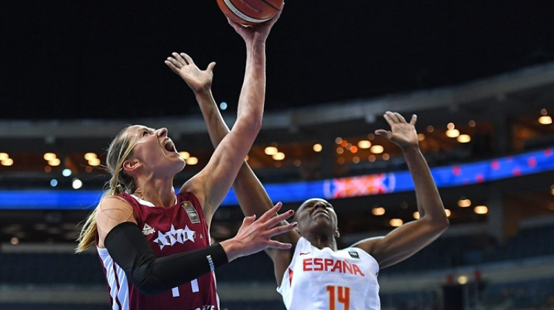 Aija Putniņa spēlē pret Spāniju
Foto: fiba.com