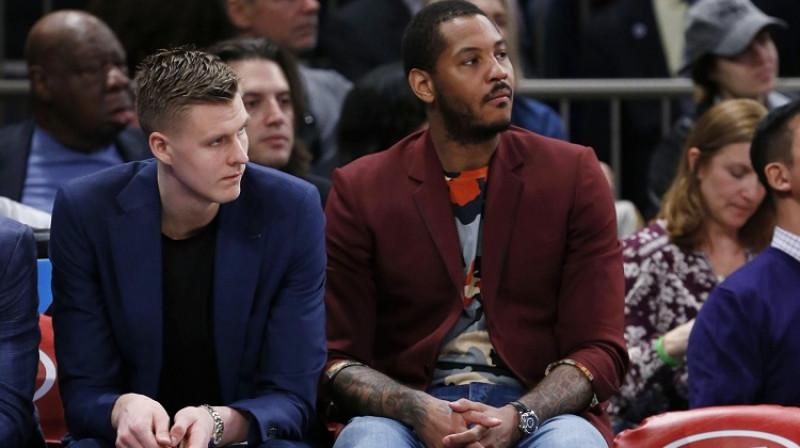 Kristaps Porziņģis un Karmelo Entonijs 2017. gada 9. aprīlī Ņujorkā
Foto: Scanpix