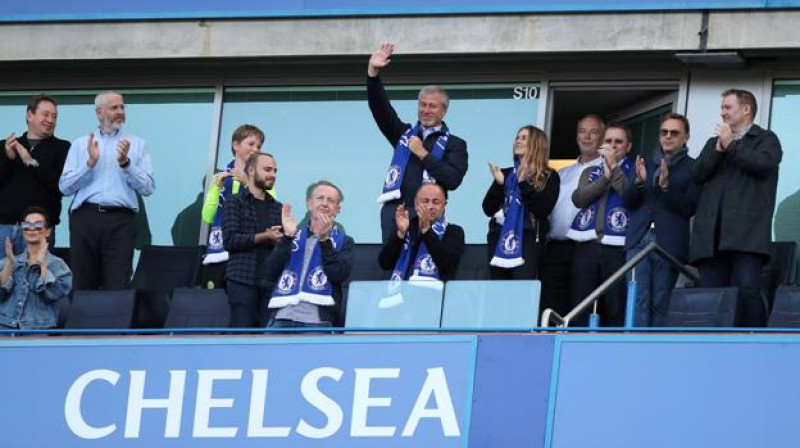 Romāna Abramoviča ''Chelsea'' aizvadītajā sezonā triumfēja Premjerlīgā, kas nozīmē, ka klubs nu ir ieguvis vairāk trofejas pēdējo 14 gadu laikā kā iepriekš

Foto: AP/Scanpix