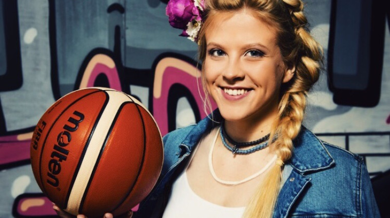 basketboliste Elīna Zvaigzne