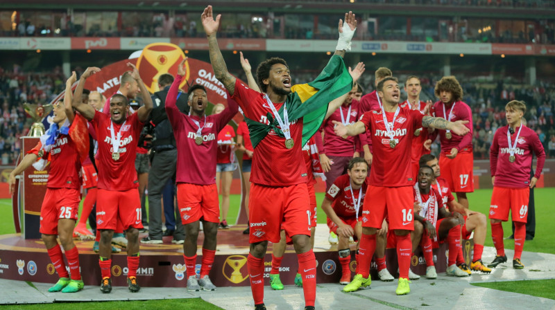 Maskavas "Spartak" futbolisti pēc triumfa Krievijas Superkausā
Foto: Sergei Savostyanov/TASS/Scanpix