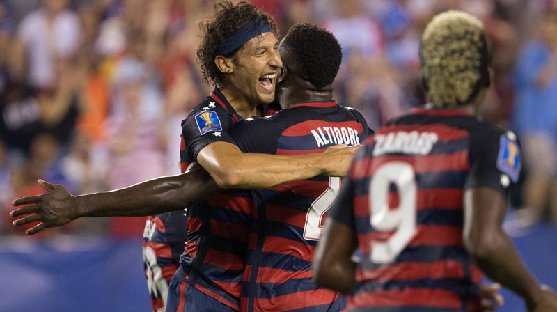 Omārs Gonsaless priecājas par ASV izlases vārtu guvumu. 
Foto: USA Today Sports/Scanpix