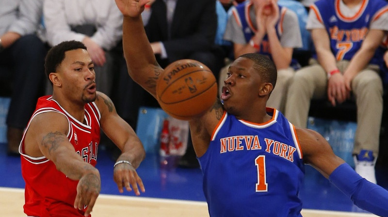 Kevins Serafins aizsardzībā pret Deriku Rouzu
Foto: USA Today Sports/Scanpix