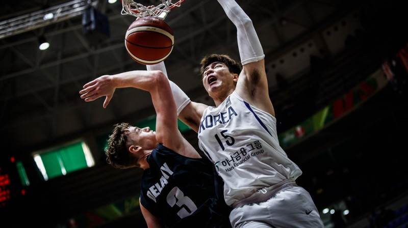Dienvidkoreja ar rezultātu 76:75 pieveic Jaunzēlandi
Foto: FIBA