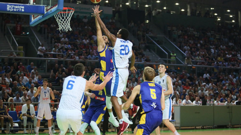 Bosnija un Hercegovina pret Zviedriju
Foto: FIBA