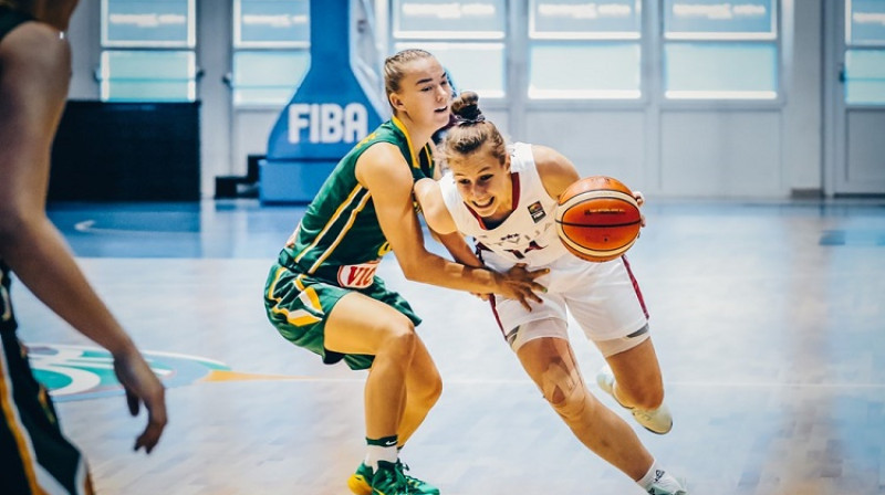 Luīze Šepte spēlē pret Lietuvu
Foto: FIBA