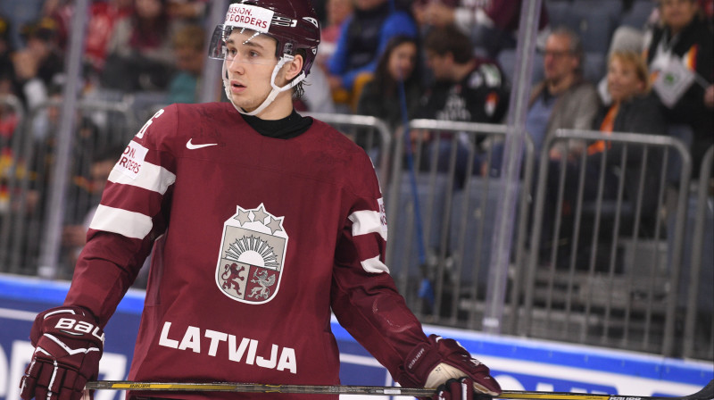 Uvis Balinskis Latvijas izlases kreklā pasaules čempionātā Ķelnē
Foto: Romāns Kokšarovs/f64