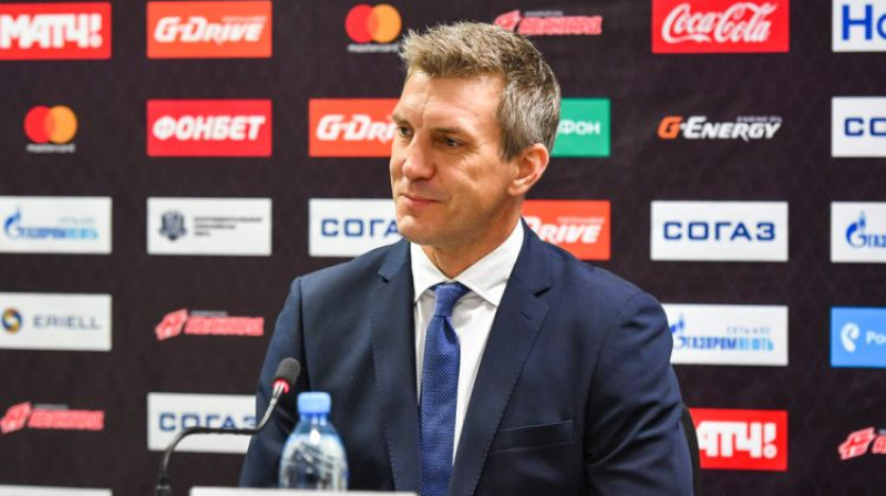 Sandis Ozoliņš savā pirmajā KHL preses konferencē galvenā trenera amatā
Foto: Hawk.ru