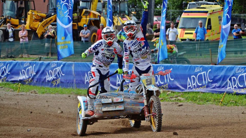 Žirū/Mucenieka ekipāža pēc uzvaras Kivieli
Foto: Sidecarcross Team Giraud Valentin