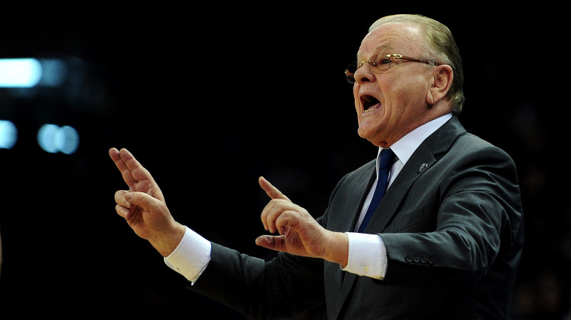 Dušans Ivkovičs 2015. gada 3. aprīlī "Anadolu Efes" un "Olimpia Milano" spēlē "Abdi Ipekči" zālē Stambulā
Foto: Scanpix
