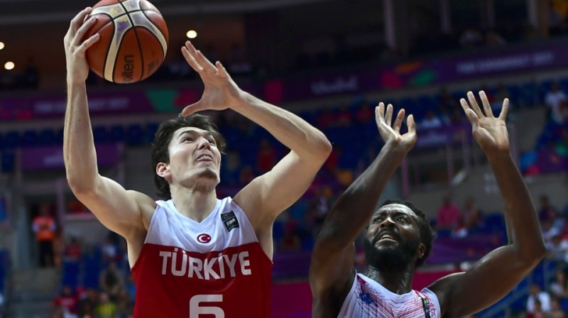''Cavaliers'' spēlētājs Cedi Osmans (6)

Foto: AFP/Scanpix