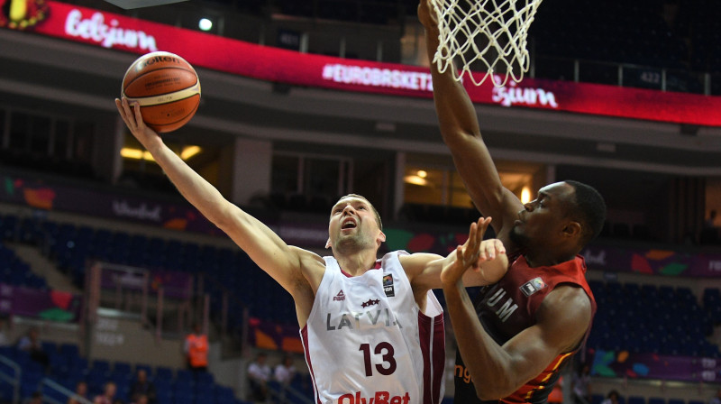 Jānis Strēlnieks
Foto: Romāns Kokšarovs, Sporta Avīze, f64
