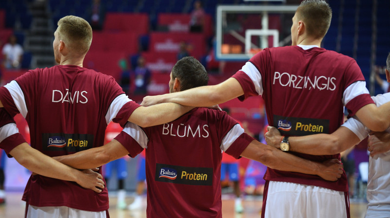 Latvijas basketbola valstsvienība 
Foto: Romāns Kokšarovs, Sporta Avīze, f64