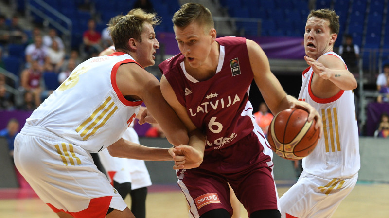 Kristaps Porziņģis
Foto: Romāns Kokšarovs/f64