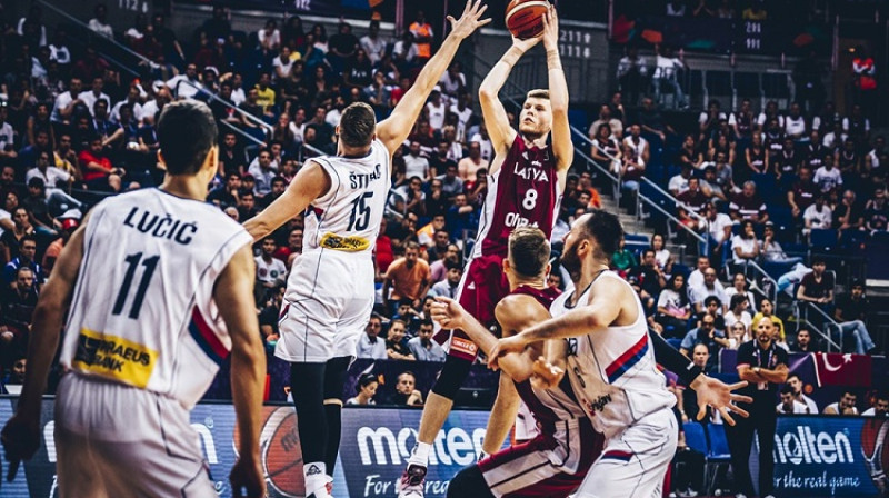 Dāvis Bertāns spēlē pret Serbiju
Foto: FIBA