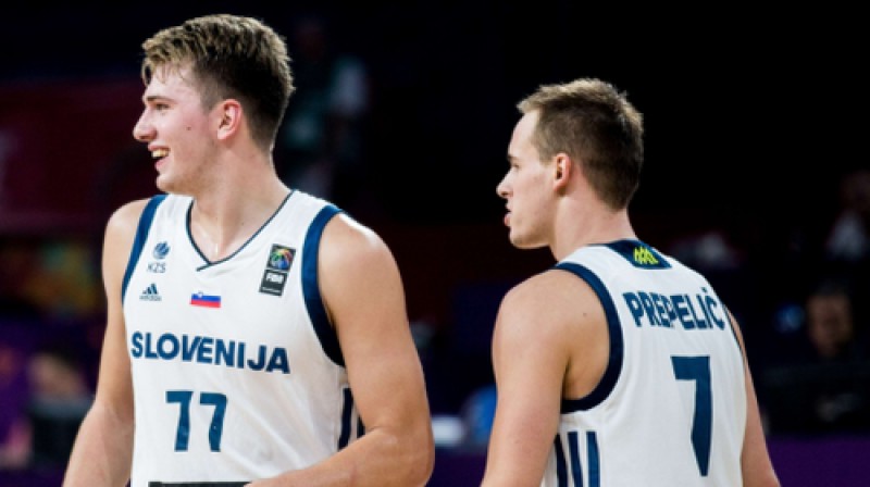 Luka Dončičs un Klemens Prepeličs
Foto: SIPA/Scanpix