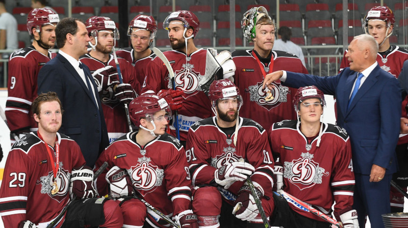 Ģirts Ankipāns, Juris Savickis un Rīgas "Dinamo"
Foto: Romāns Kokšarovs, f64