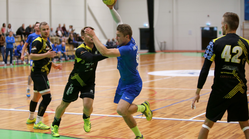 Dzintars Dravnieks (Ogre/Miandum) uzbrukumā
Foto: Ritvars Raits