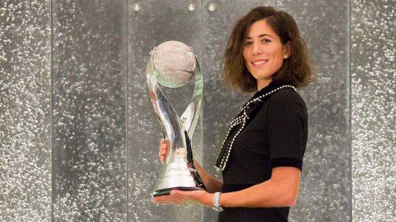 Garbinje Mugurusa ar ranga līderes trofeju
Foto: EPA/Scanpix